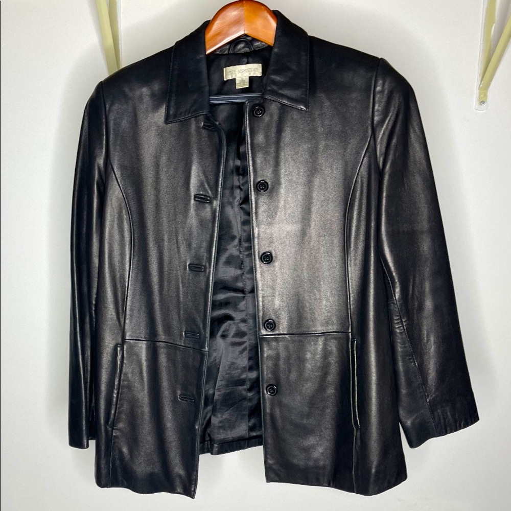 Petite Sophisticate Women’s Leather Coat